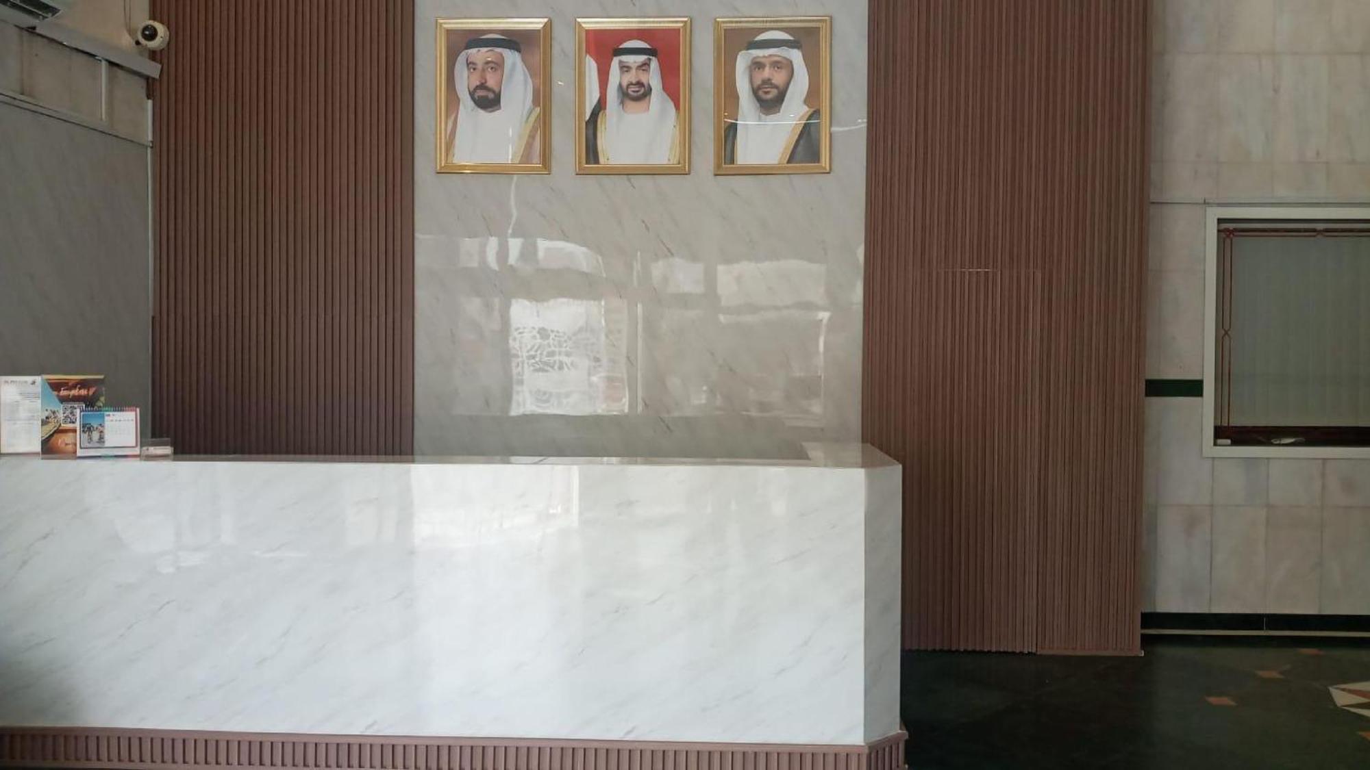 Al Ferdous Hotel Apartment Sharjah Esterno foto