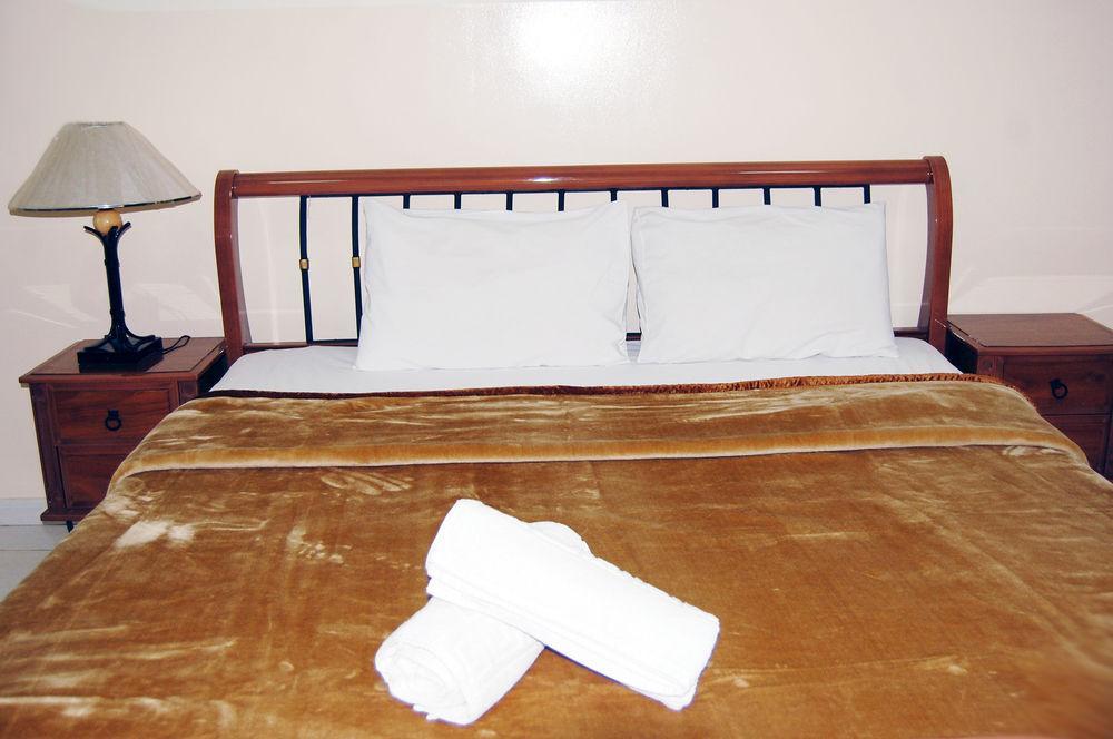 Al Ferdous Hotel Apartment Sharjah Esterno foto