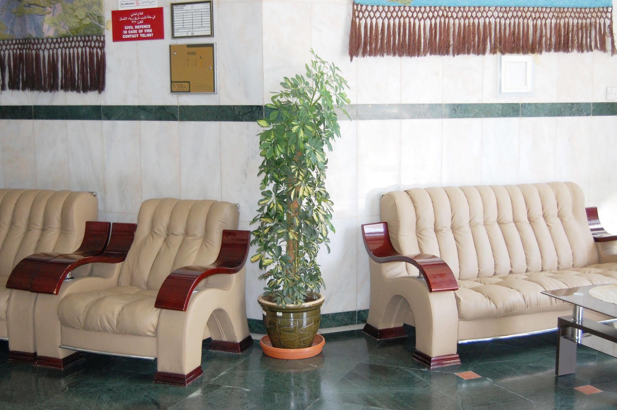Al Ferdous Hotel Apartment Sharjah Esterno foto