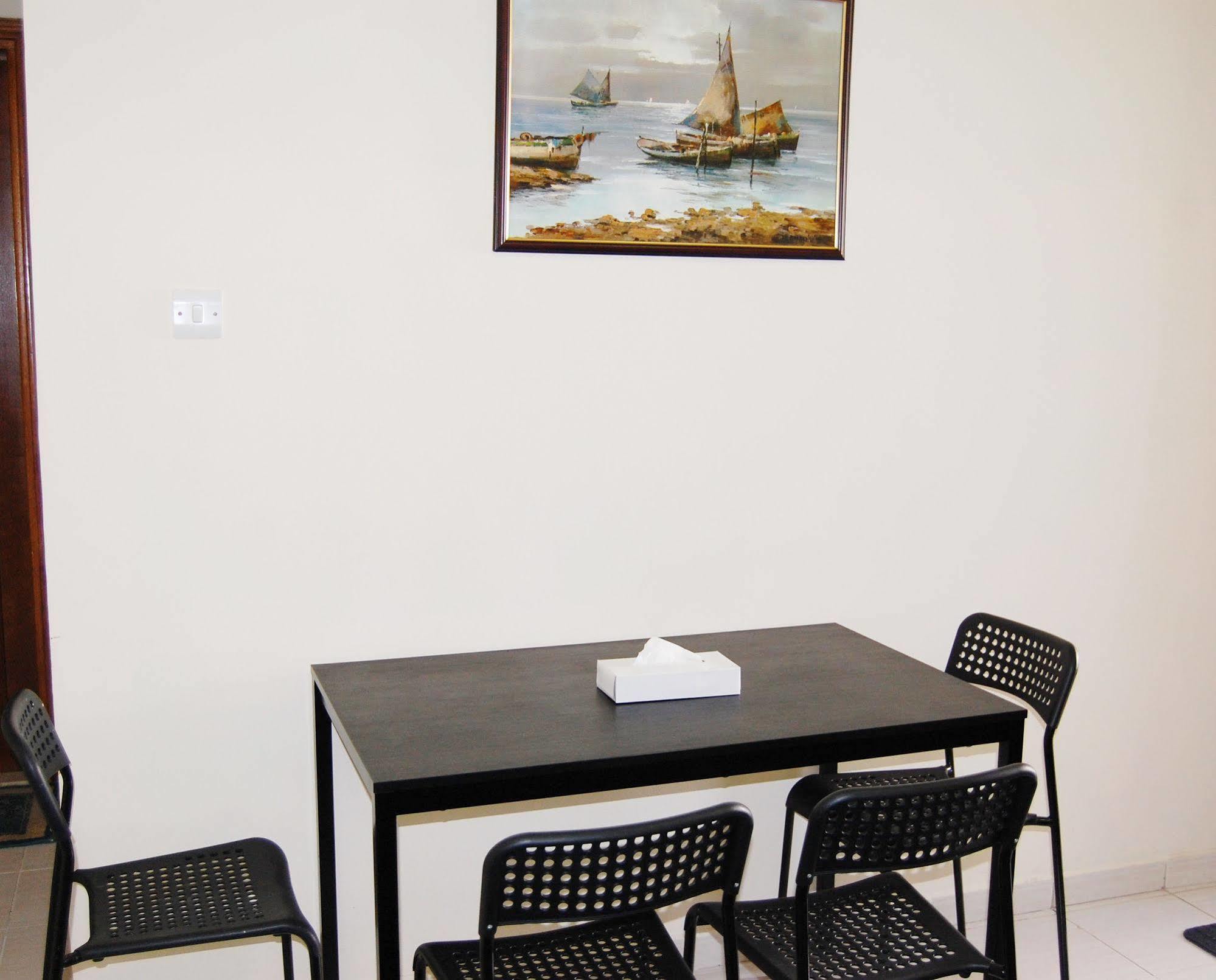 Al Ferdous Hotel Apartment Sharjah Esterno foto